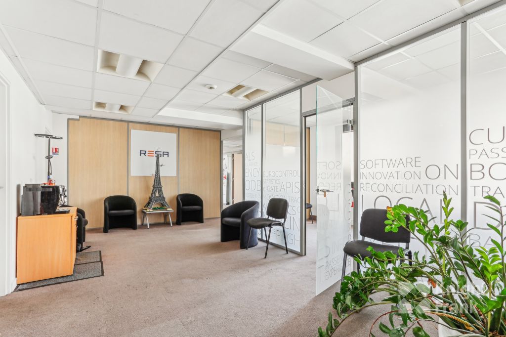 location bureaux Boulogne-Billancourt-92100 de 261 m²- Photo3