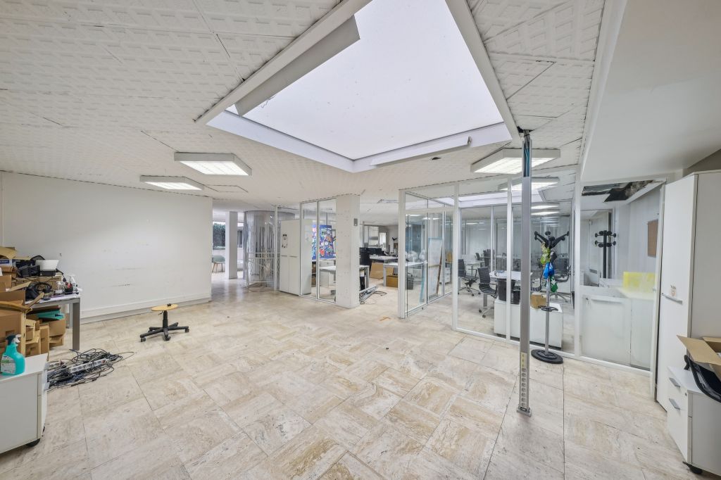 location bureaux Paris-15 de 696 m²- Photo3