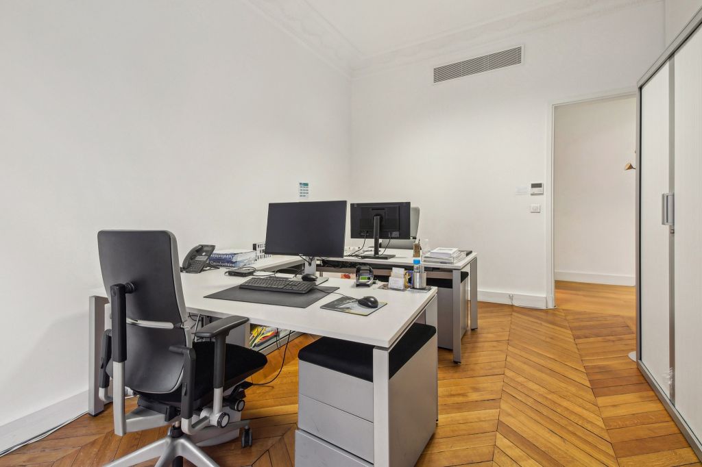 location bureaux Paris-8 de 160 m²- Photo3