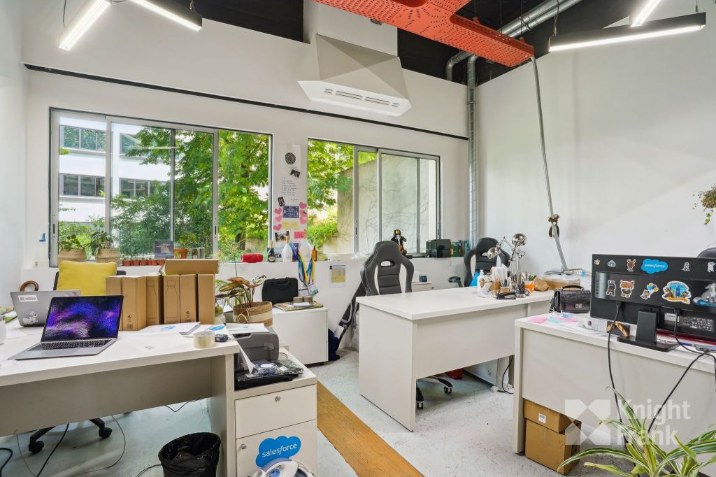 location bureaux Paris-17 de 308 m²- Photo4