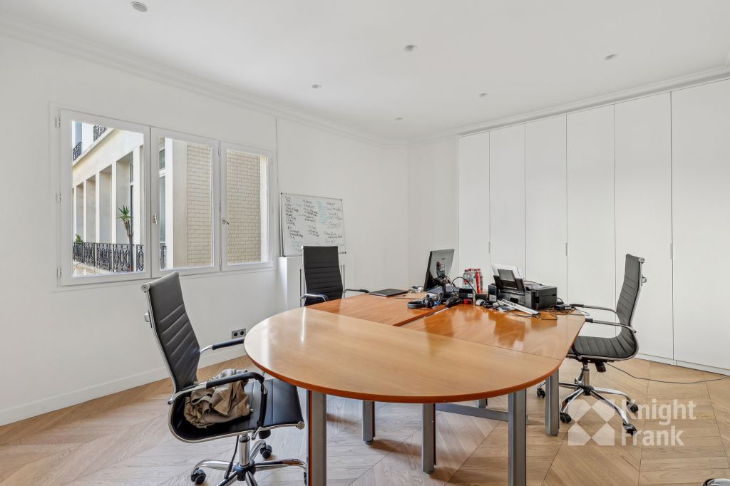 location bureaux Paris-8 de 80 m²- Photo4