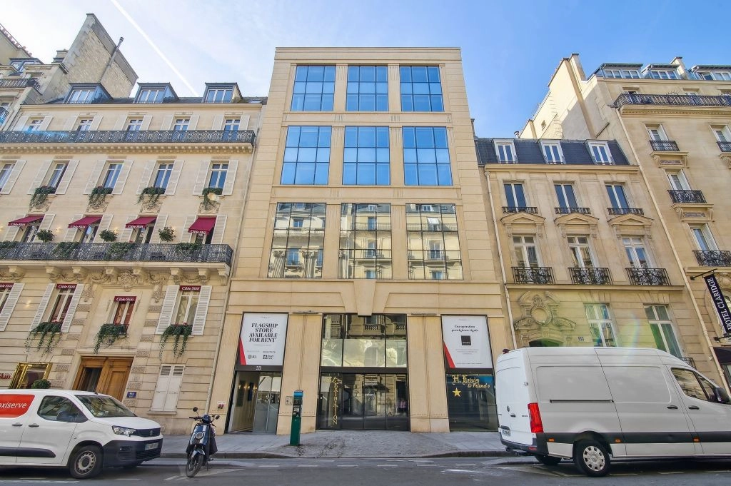location bureaux Paris-8 de 117 m²- Photo1