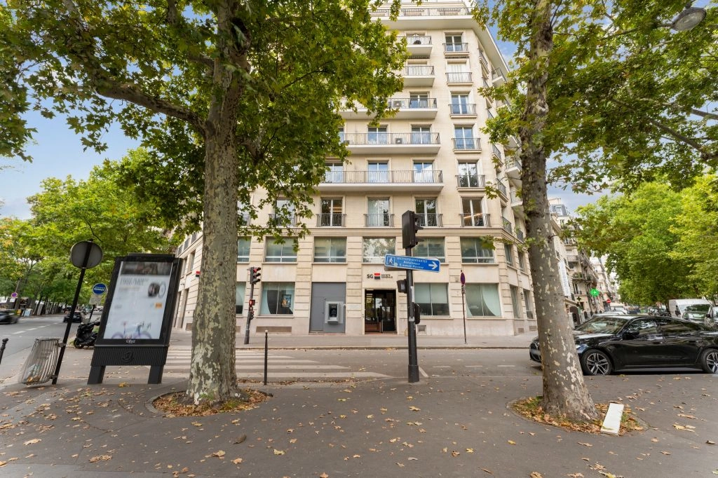 location bureaux Paris-16 de 734 m²- Photo1