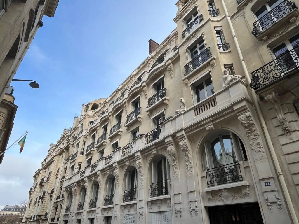 location bureaux Paris-16 de 381 m²- Photo1