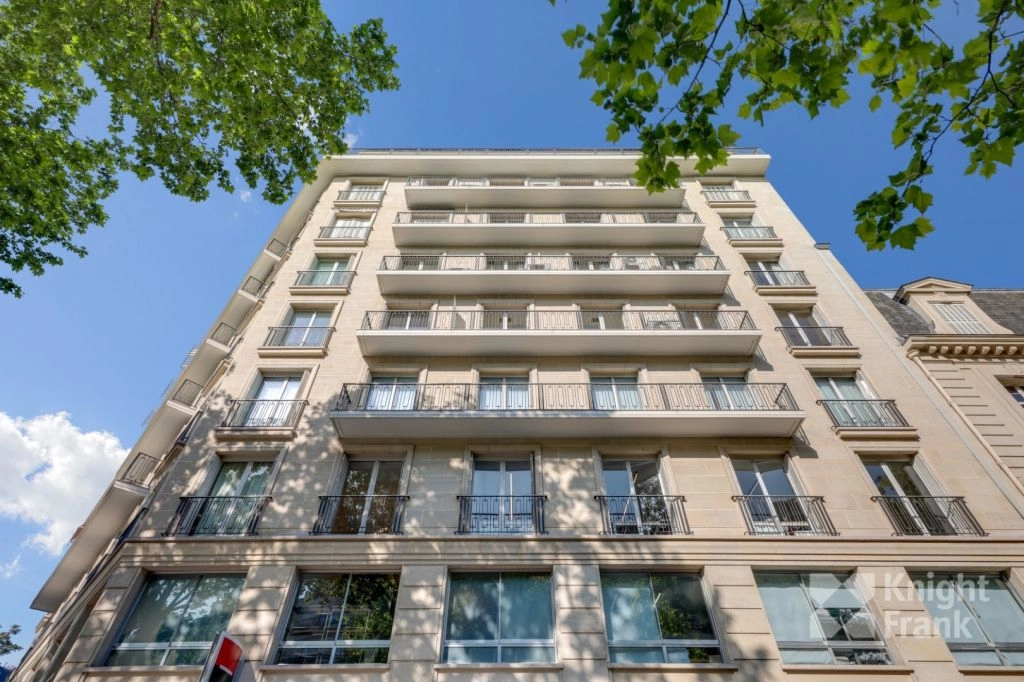 location bureaux Paris-16 de 137 m²- Photo1