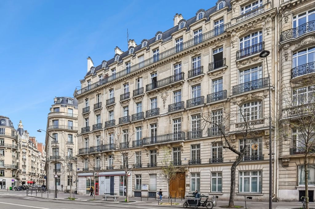 location bureaux Paris-17 de 222 m²- Photo1