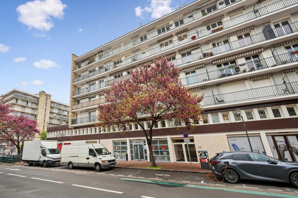 location bureaux Issy-Les-Moulineaux-92130 de 680 m²- Photo1