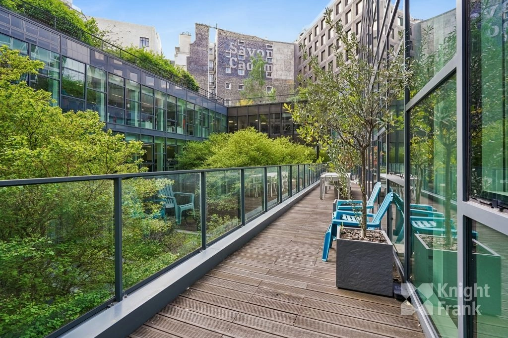 location bureaux Paris-16 de 348 m²- Photo1