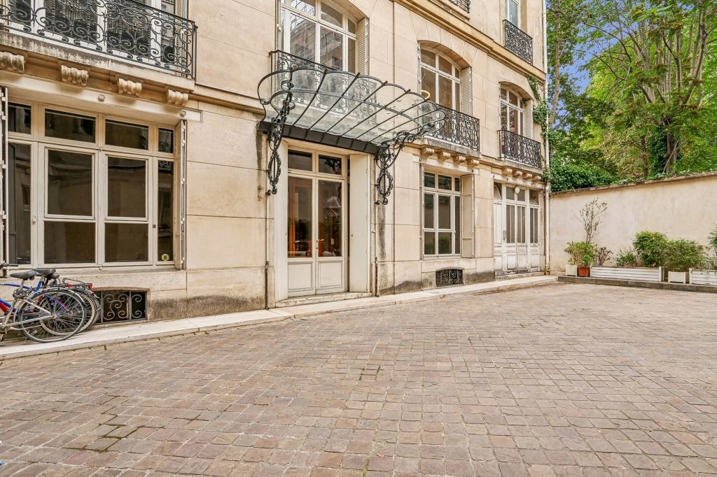 location bureaux Paris-7 de 231 m²- Photo1