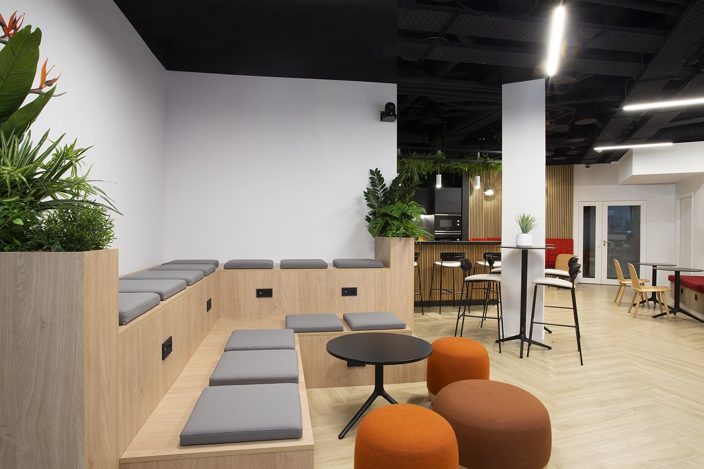 Aménagement Banque Etrangère Photo 3