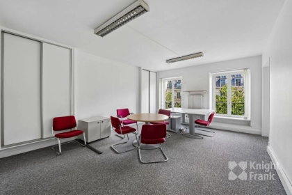 offices for rent Paris-2-32135- Photo2