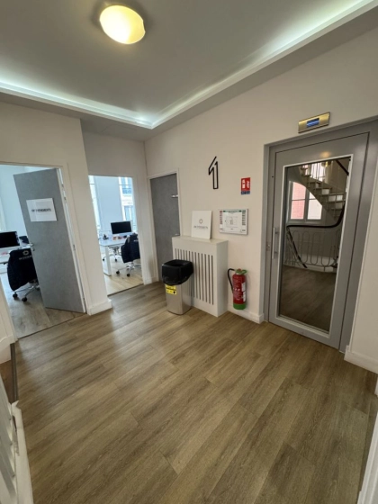 offices for rent Paris-16-30507- Photo3