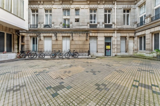 offices for rent Paris-16-30213- Photo3