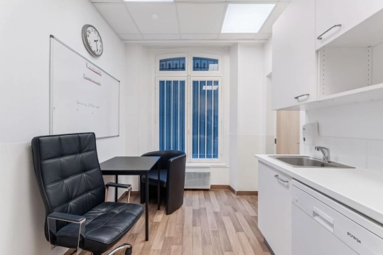 offices for rent Paris-16-30213- Photo8