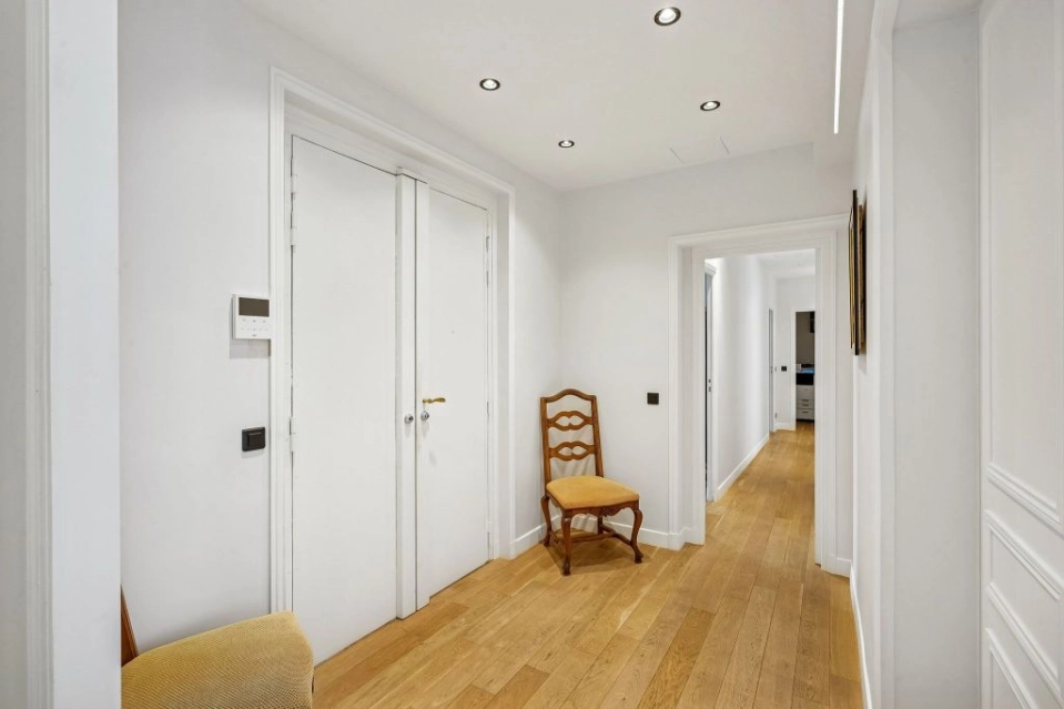 location bureaux Paris-16 de 139 m²- Photo3