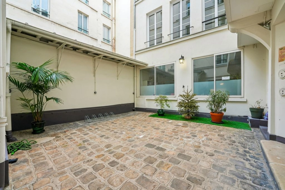 location bureaux Paris-9 de 119 m²- Photo3
