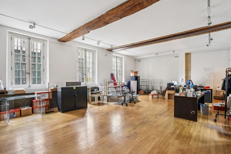 location bureaux Paris-4 de 94 m²- Photo3