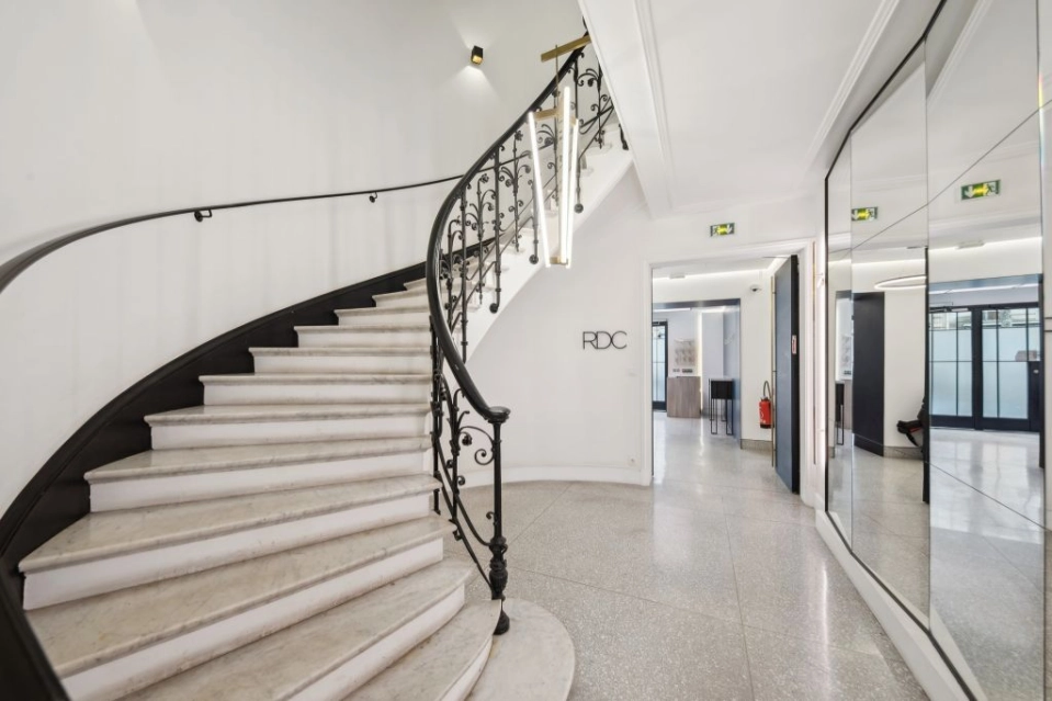 location bureaux Paris-8 de 206 m²- Photo3