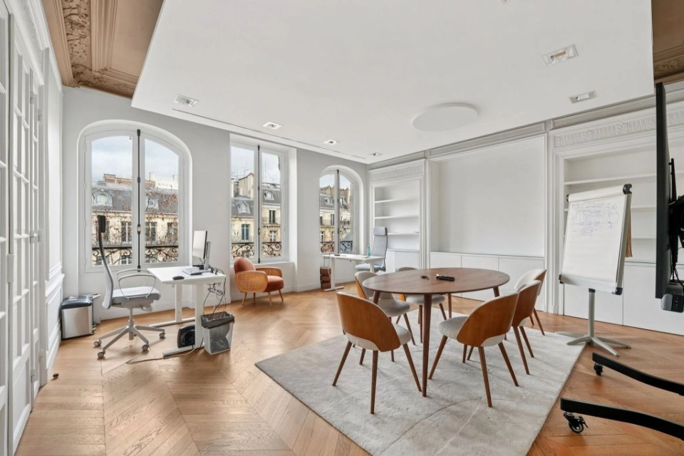 location bureaux Paris-8 de 115 m²- Photo3