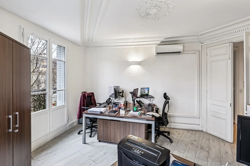 location bureaux Paris-8 de 75 m²- Photo3