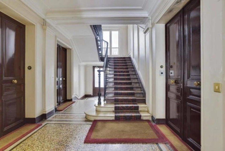 location bureaux Paris-8 de 170 m²- Photo3