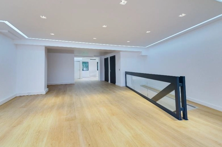 location bureaux Paris-16 de 335 m²- Photo4
