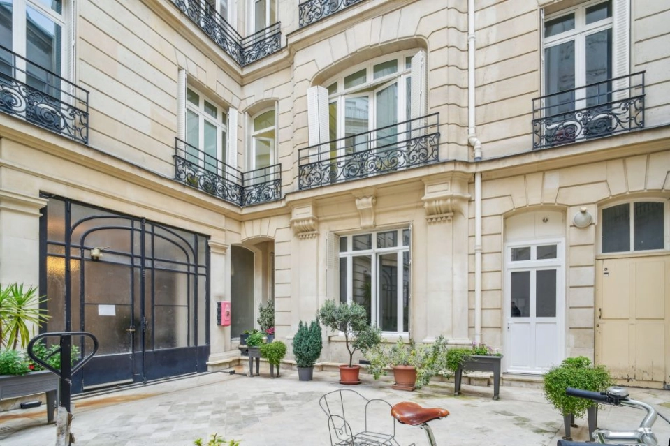 location bureaux Paris-8 de 105 m²- Photo4