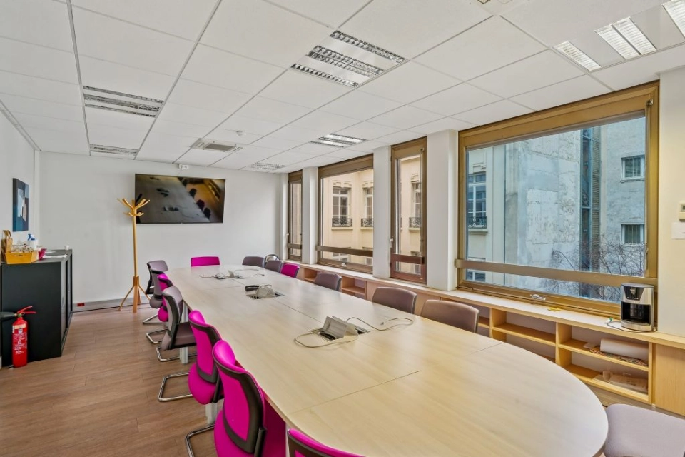 location bureaux Paris-8 de 715 m²- Photo4