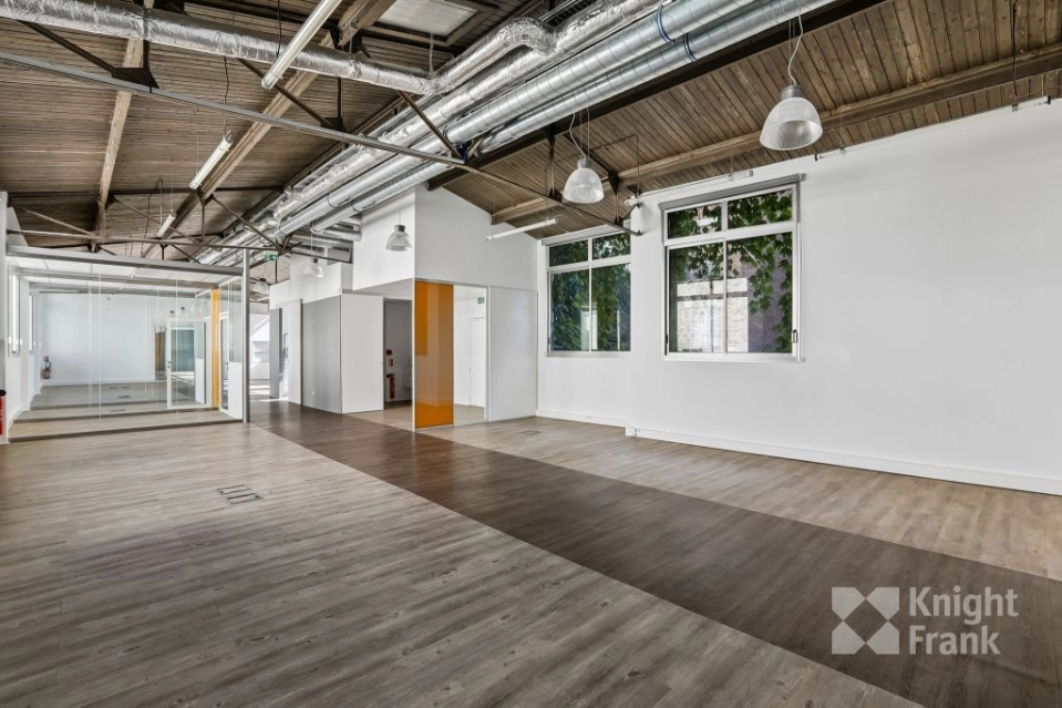 location bureaux Paris-20 de 217 m²- Photo4