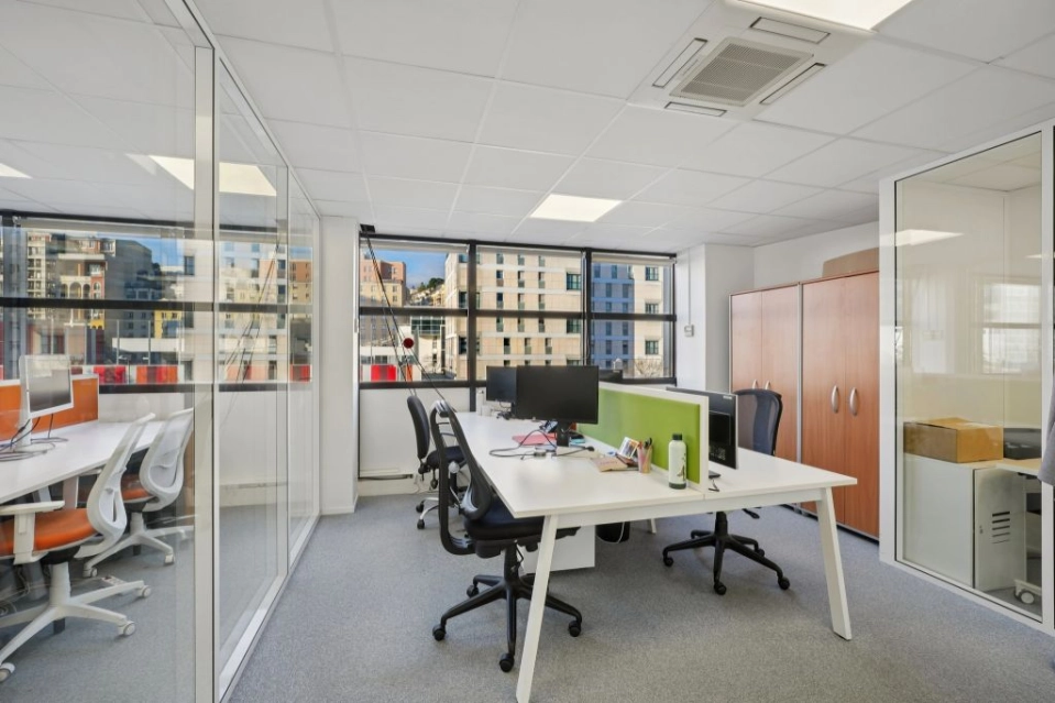 location bureaux Courbevoie-92400 de 233 m²- Photo4