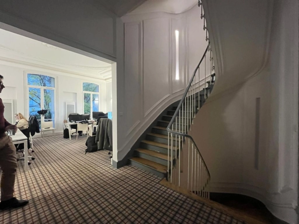 location bureaux Paris-16 de 386 m²- Photo4