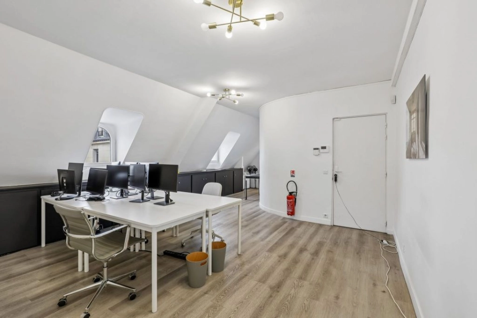 location bureaux Paris-8 de 54 m²- Photo4
