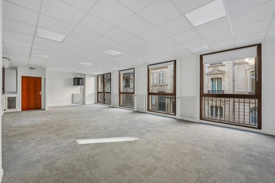 location bureaux Paris-16 de 67 m²- Photo4