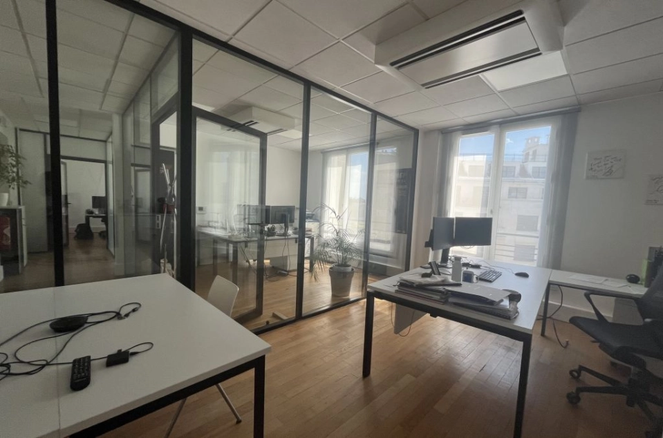 location bureaux Paris-8 de 258 m²- Photo4